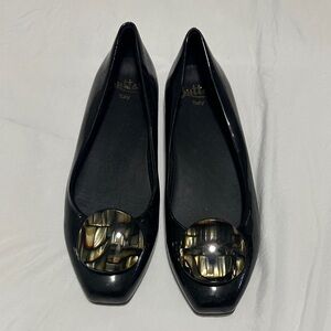 Butter Black Flats with Stylish Accent